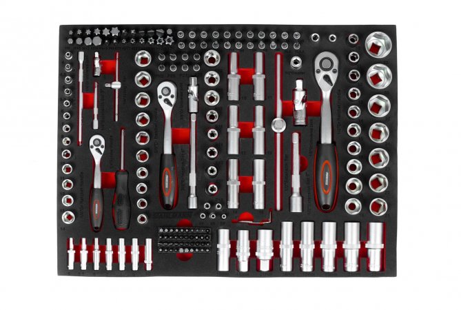 STAHLMANN professional tools ST 1285.H  montážní vozík HANDY  + 285 ks nářadí v pěnových organizérech ST 1285.H ST1285.H